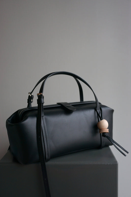 soon available - RAY frame bag - black leather